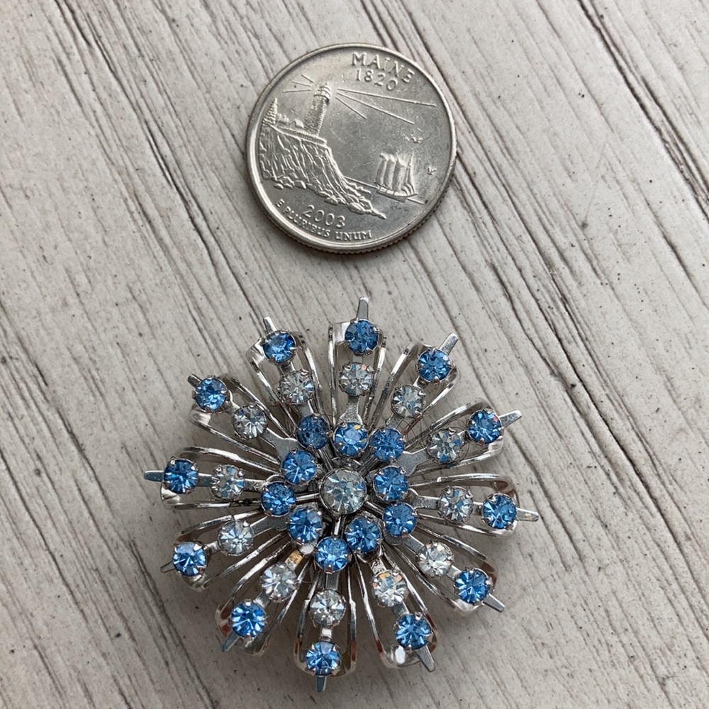 Brooch - Picture 5 of 5